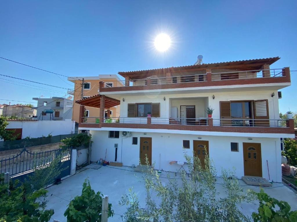 Arlind'S Apartaments Vlorë エクステリア 写真