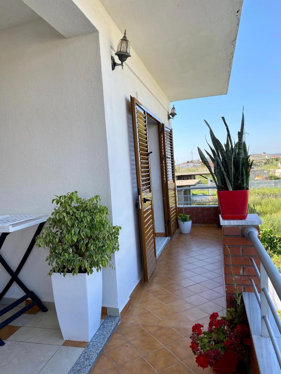 Arlind'S Apartaments Vlorë エクステリア 写真