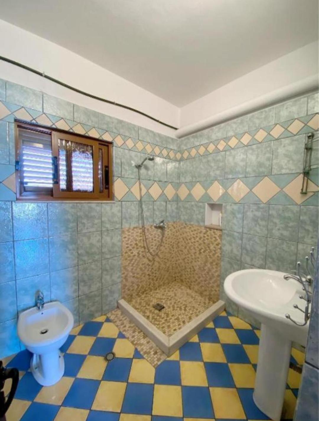 Arlind'S Apartaments Vlorë エクステリア 写真